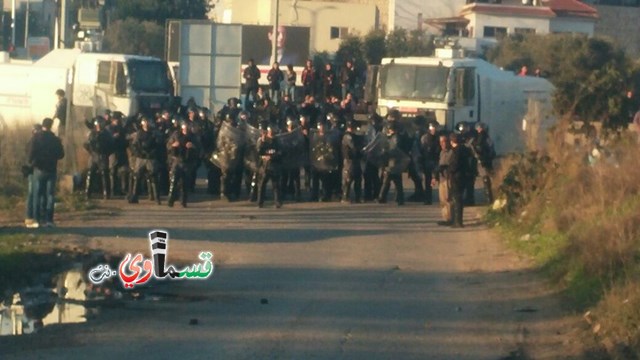 فيديو: اكثر من 20 الف مشارك في المظاهرة القطرية والشرطة تفرق المتظاهرين بالقنابل ومواجهات واعتقالات وإصابات